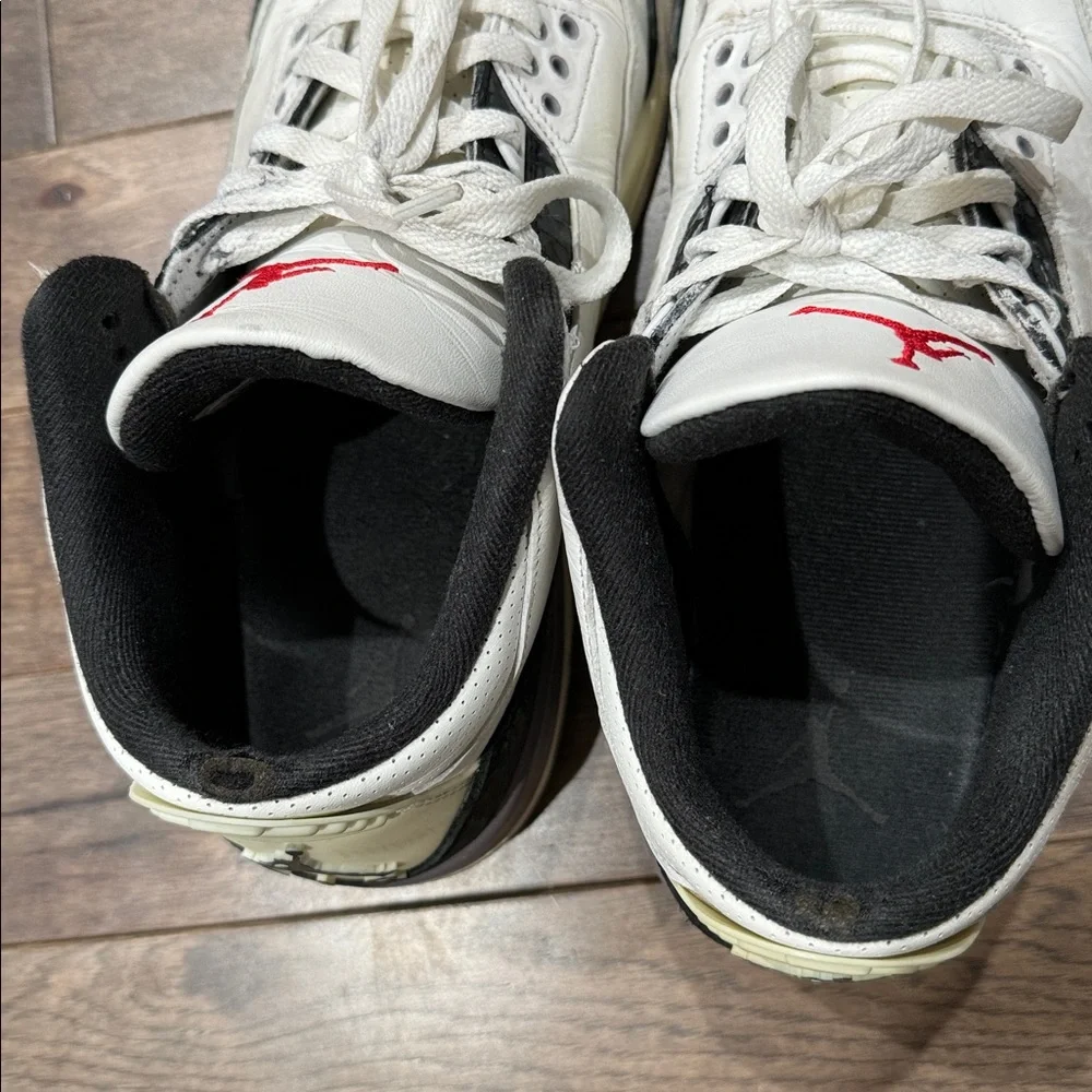 Men’s Jordan size 10.5 - Picture 8 of 9